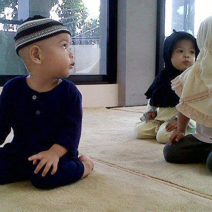 7 Tips Ajar Anak Solat Yang Mudah, Dari 1-10 Tahun Ke Atas - Muslim Lifestyle Marketplace | esouq.co